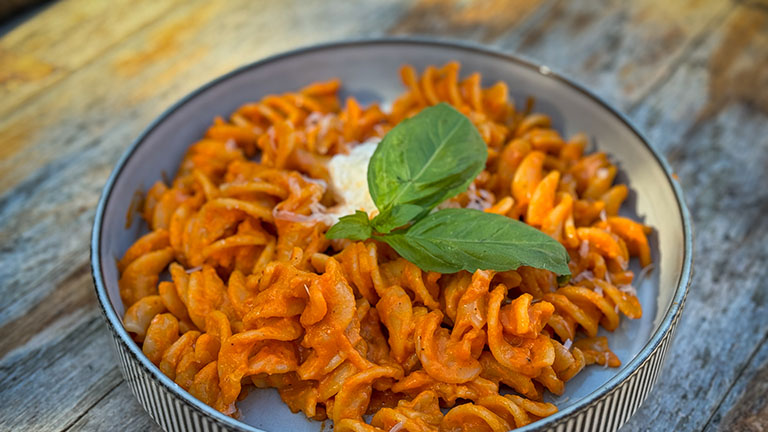 Spicy Roasted Red Bell Pepper Pasta Screenshot from America's Heartland Season 18 Episode 01